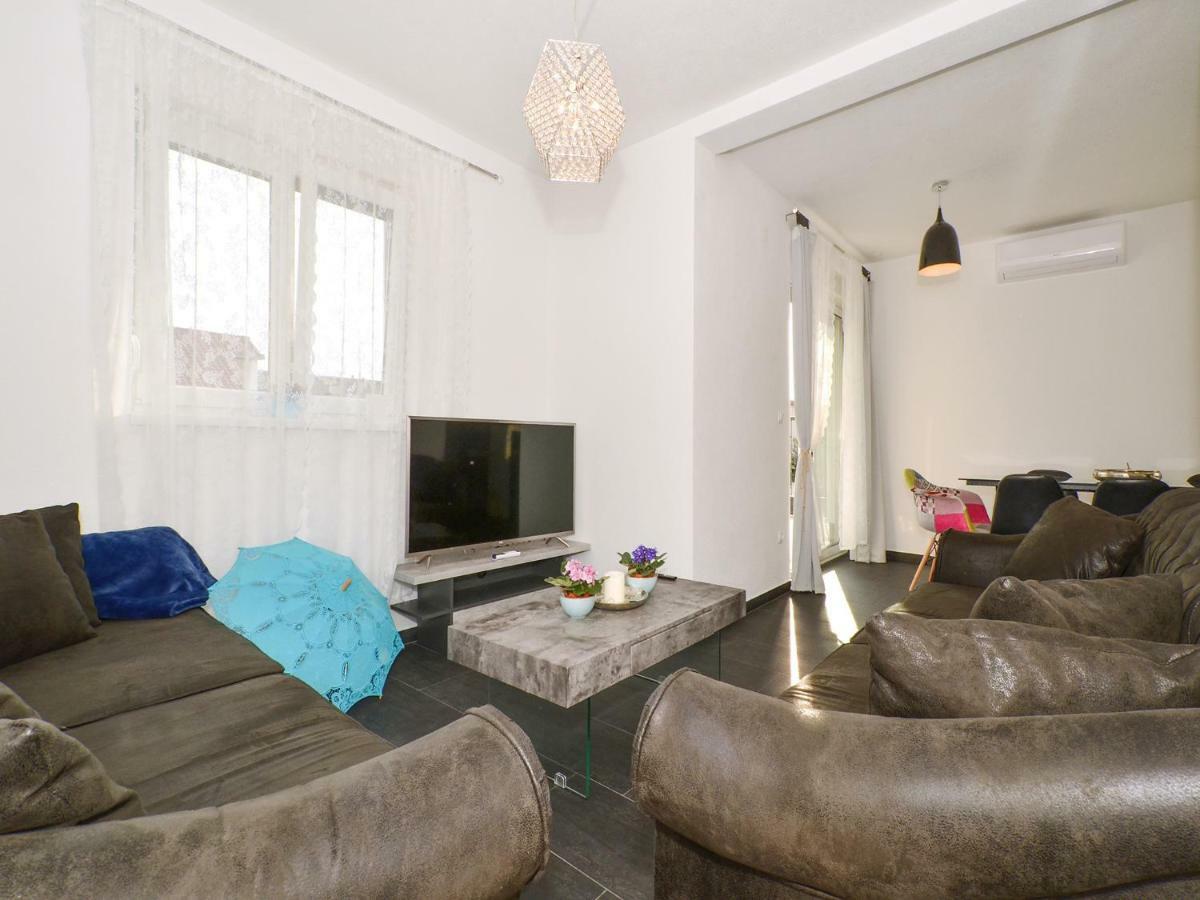 Deluxe Apartman Porto Трогир Екстериор снимка